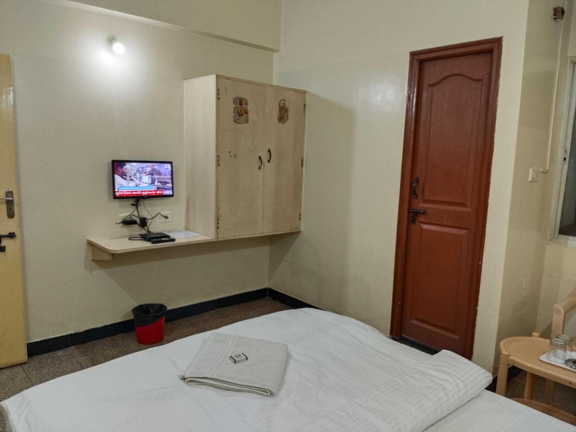 Hotel O Sri Vijaya Palace Lodging Bangalore Ngoại thất bức ảnh